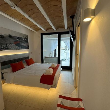 Hotel Boutique Es Blau 카다케스 외부 사진