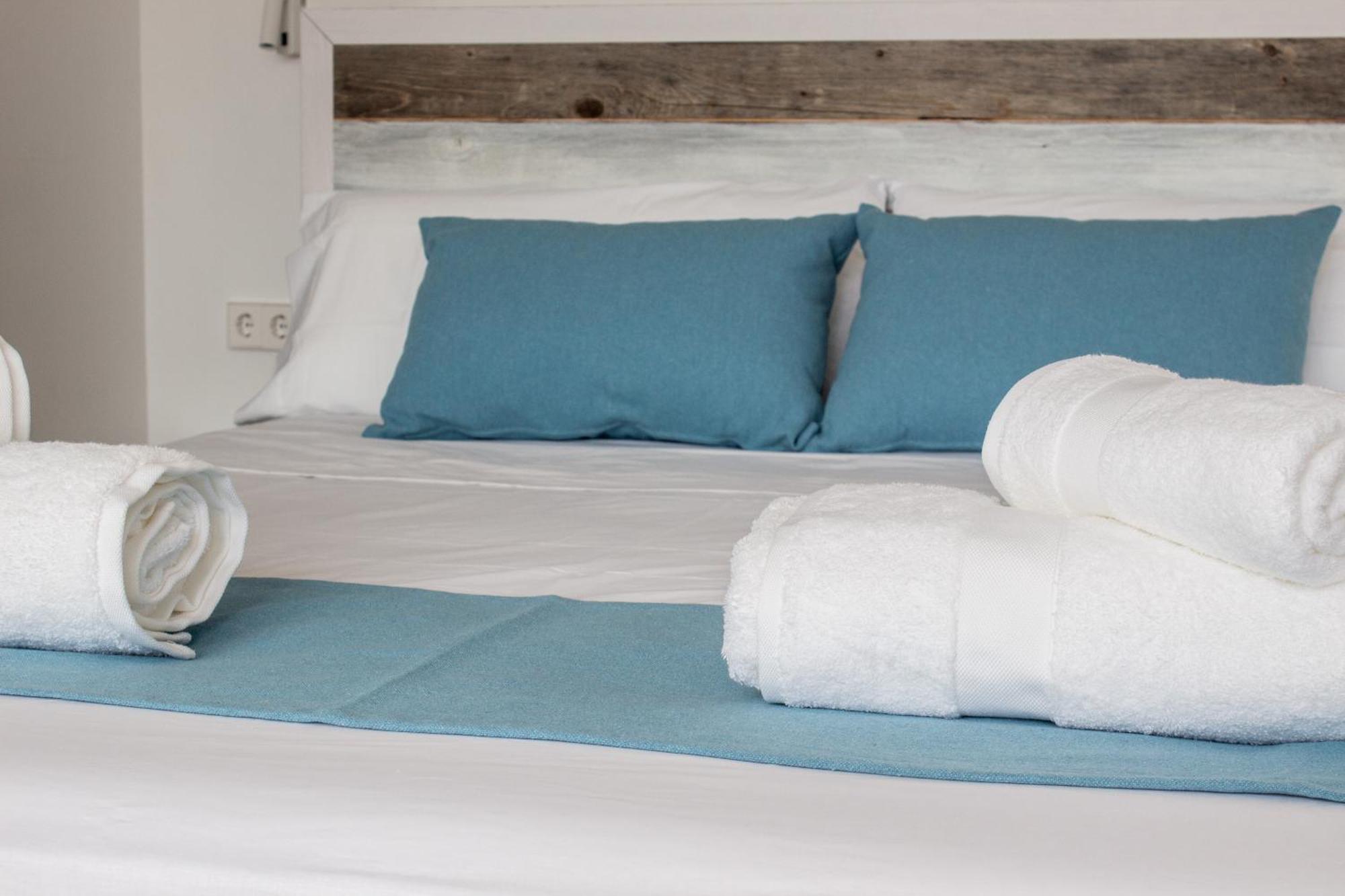 Hotel Boutique Es Blau 카다케스 외부 사진