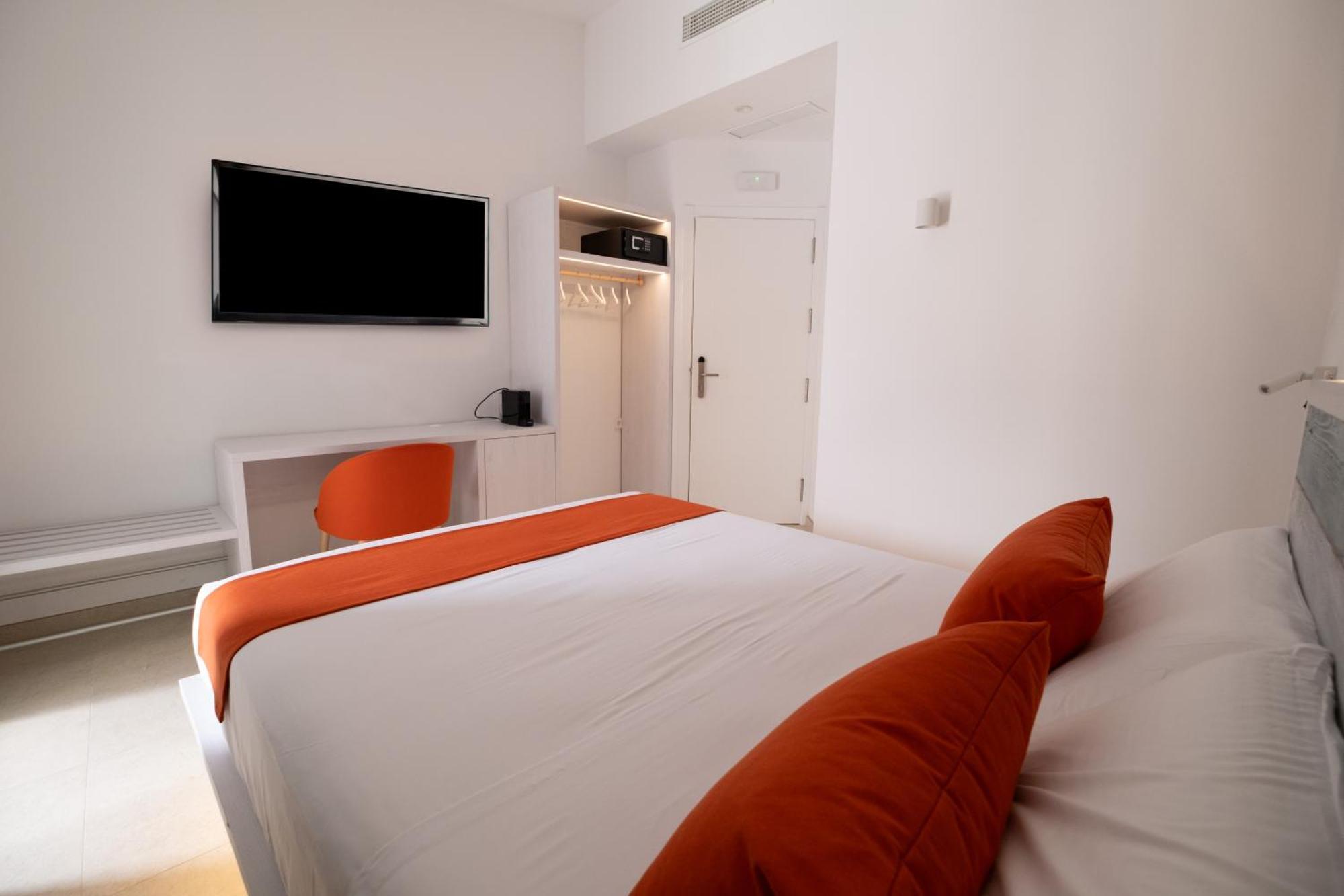 Hotel Boutique Es Blau 카다케스 외부 사진