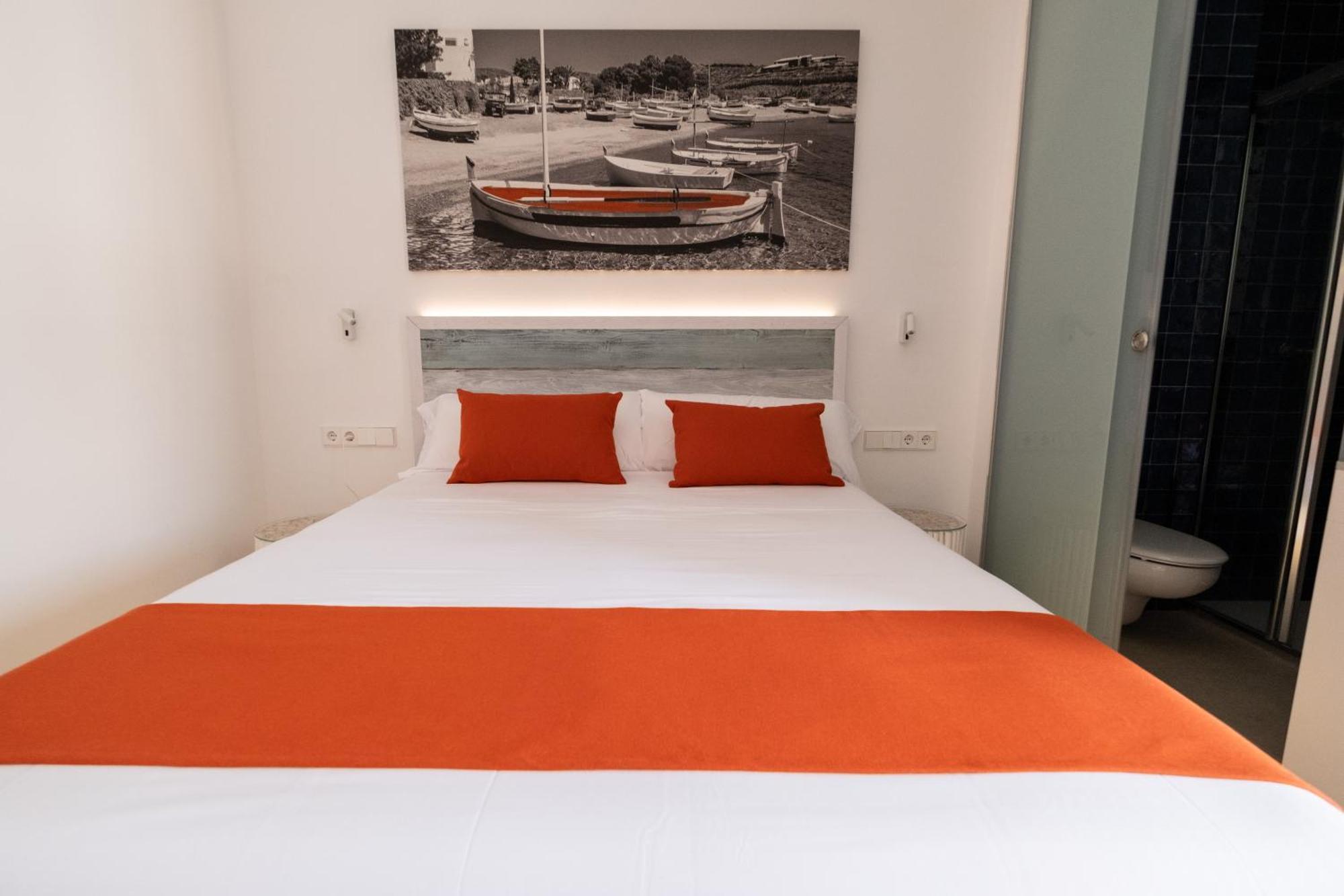 Hotel Boutique Es Blau 카다케스 외부 사진