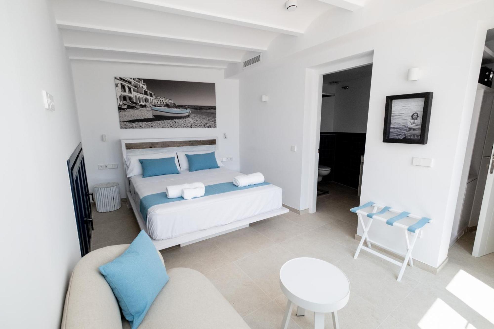 Hotel Boutique Es Blau 카다케스 외부 사진