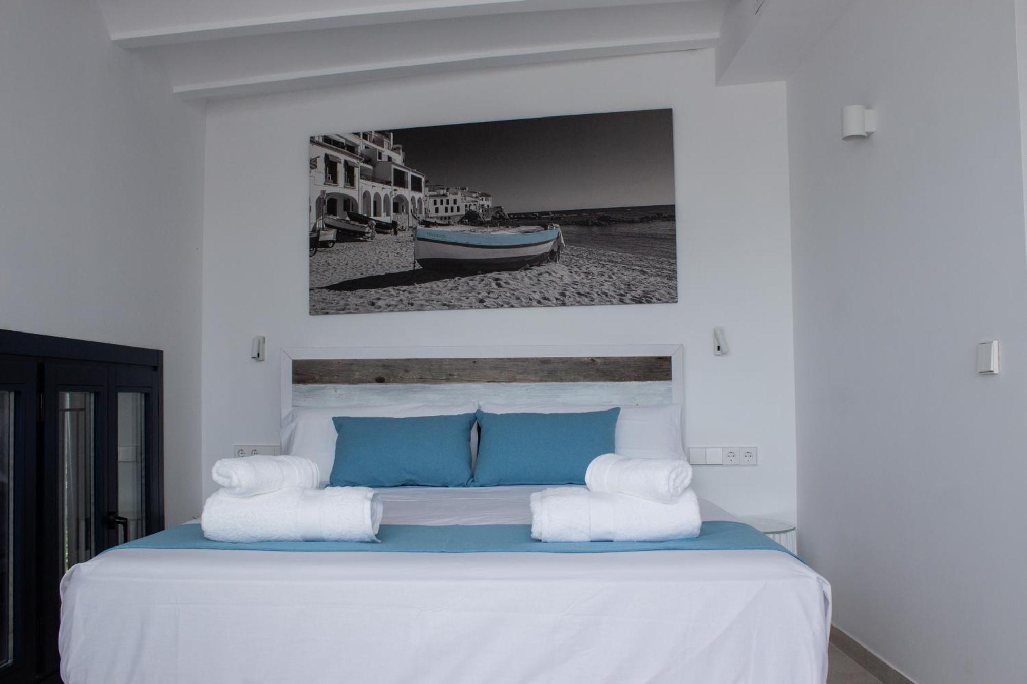 Hotel Boutique Es Blau 카다케스 외부 사진