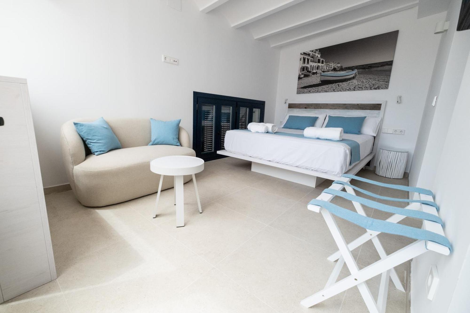 Hotel Boutique Es Blau 카다케스 외부 사진