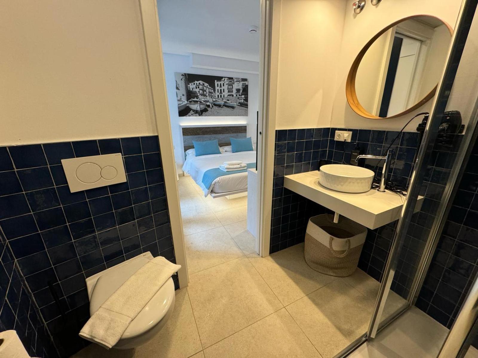 Hotel Boutique Es Blau 카다케스 외부 사진