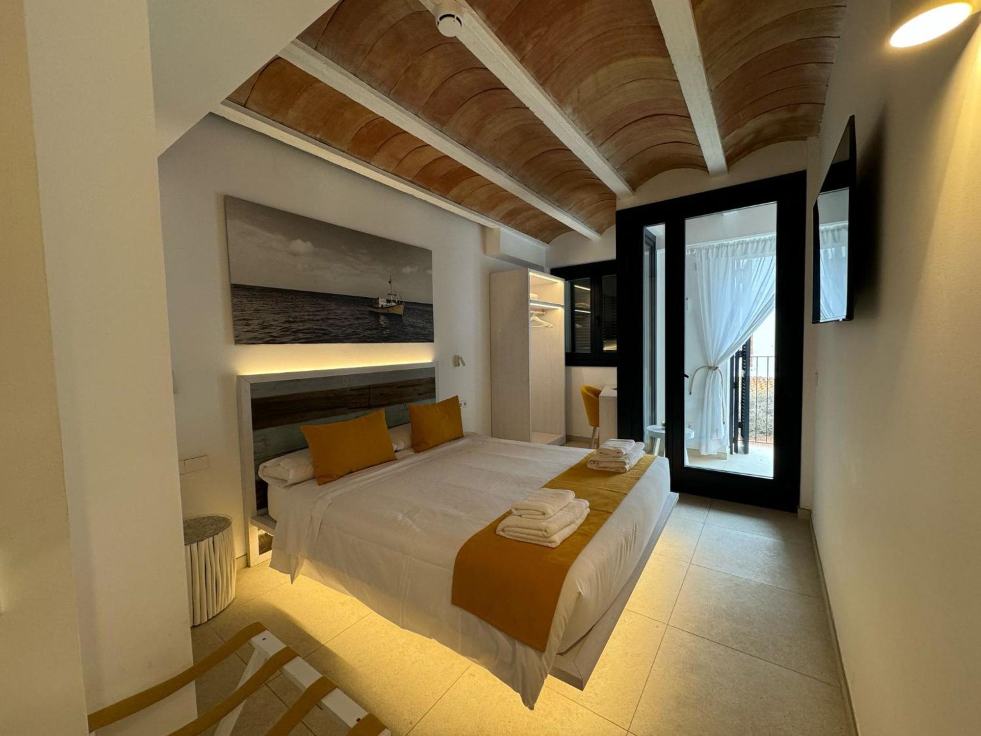 Hotel Boutique Es Blau 카다케스 외부 사진